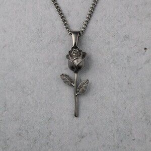 Silver Rose Pendant Chain Necklace